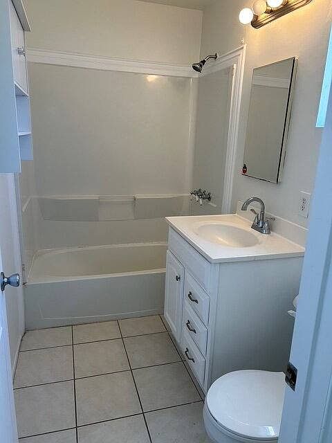 1st image of 719 Amapola Ave APT C