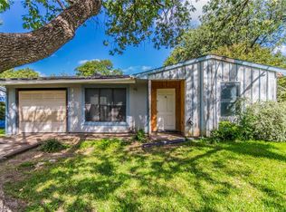 1421 Cardinal St, Arlington, TX 76010