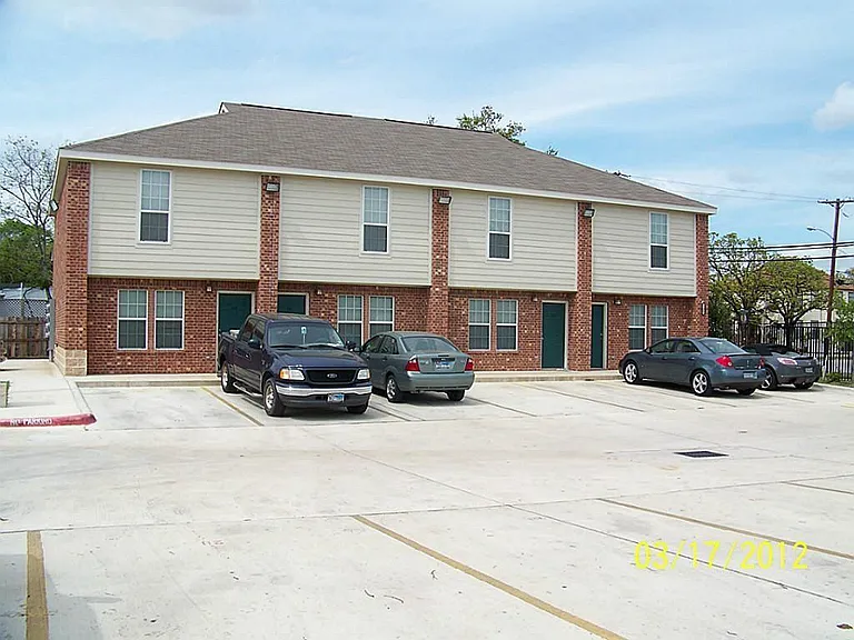 4504 College Main St #114 — Photo 14