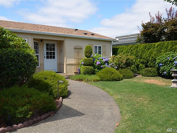 2nd image of 1905 Daylily Ln SE