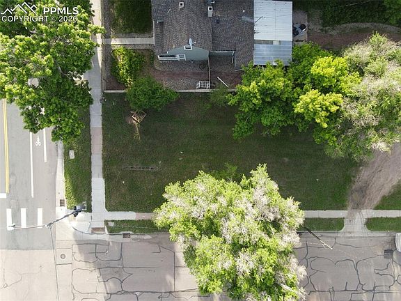 3rd image of 703 E Costilla St