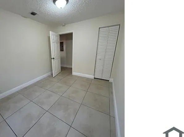 1828 NW 93rd Ter, Miami, FL 33147