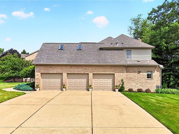 2nd image of 200 Chadborne Ct