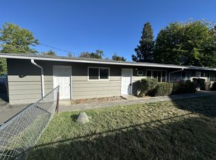 719 SW Bridge St, Grants Pass, OR 97526