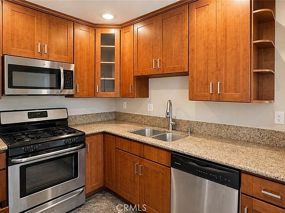 3rd image of 10331 Lindley Ave Unit 228