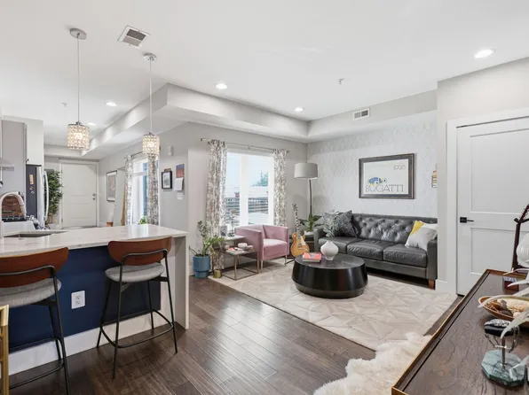 1207 Kennedy St NW #4, Washington, DC 20011