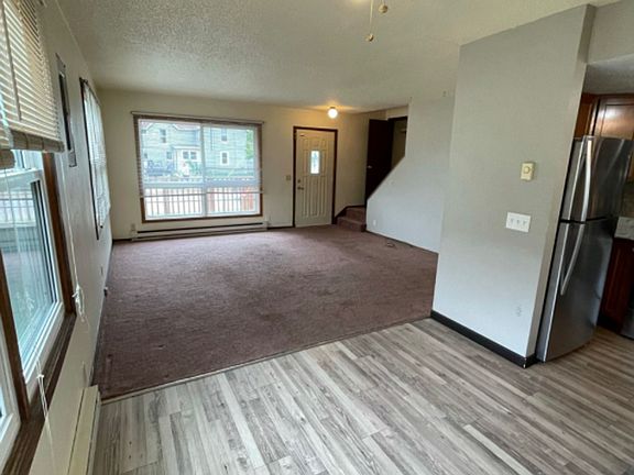3rd image of 304 9th Ave