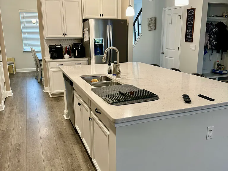 402 Calhoun Falls Dr — Photo 3