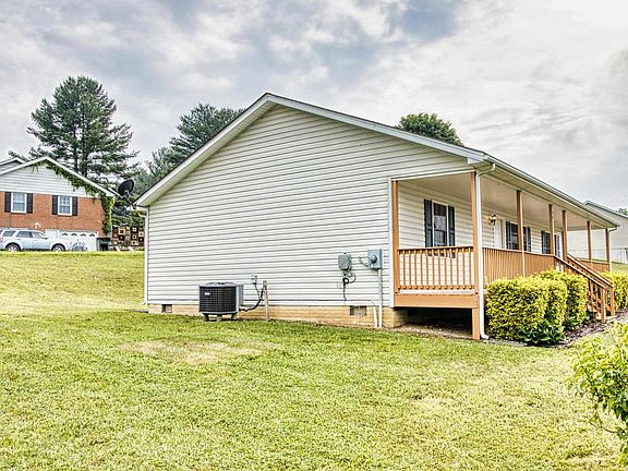 4th image of 501 Morrison Dr