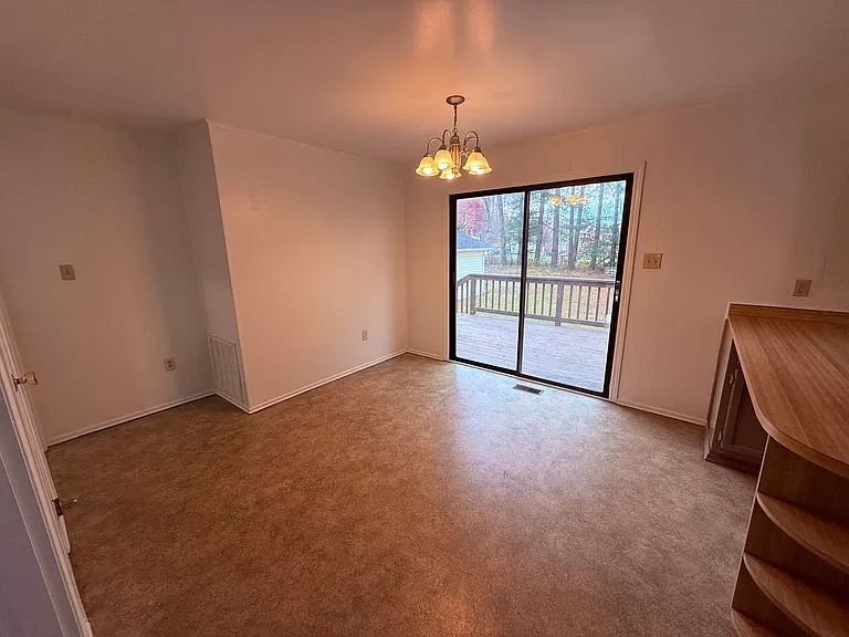 120 Flagg Ct — Photo 12