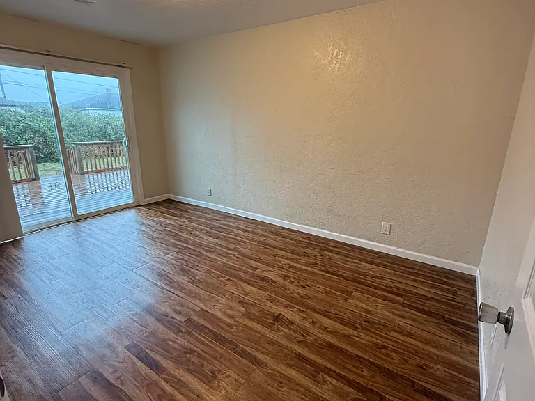 1045 Anzio St — Photo 6