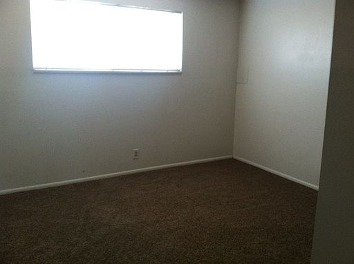 5th image of 195 Starcrest Dr