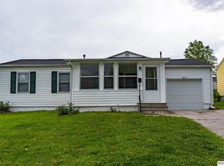 7675 S 41st Ave, Omaha, NE 68147