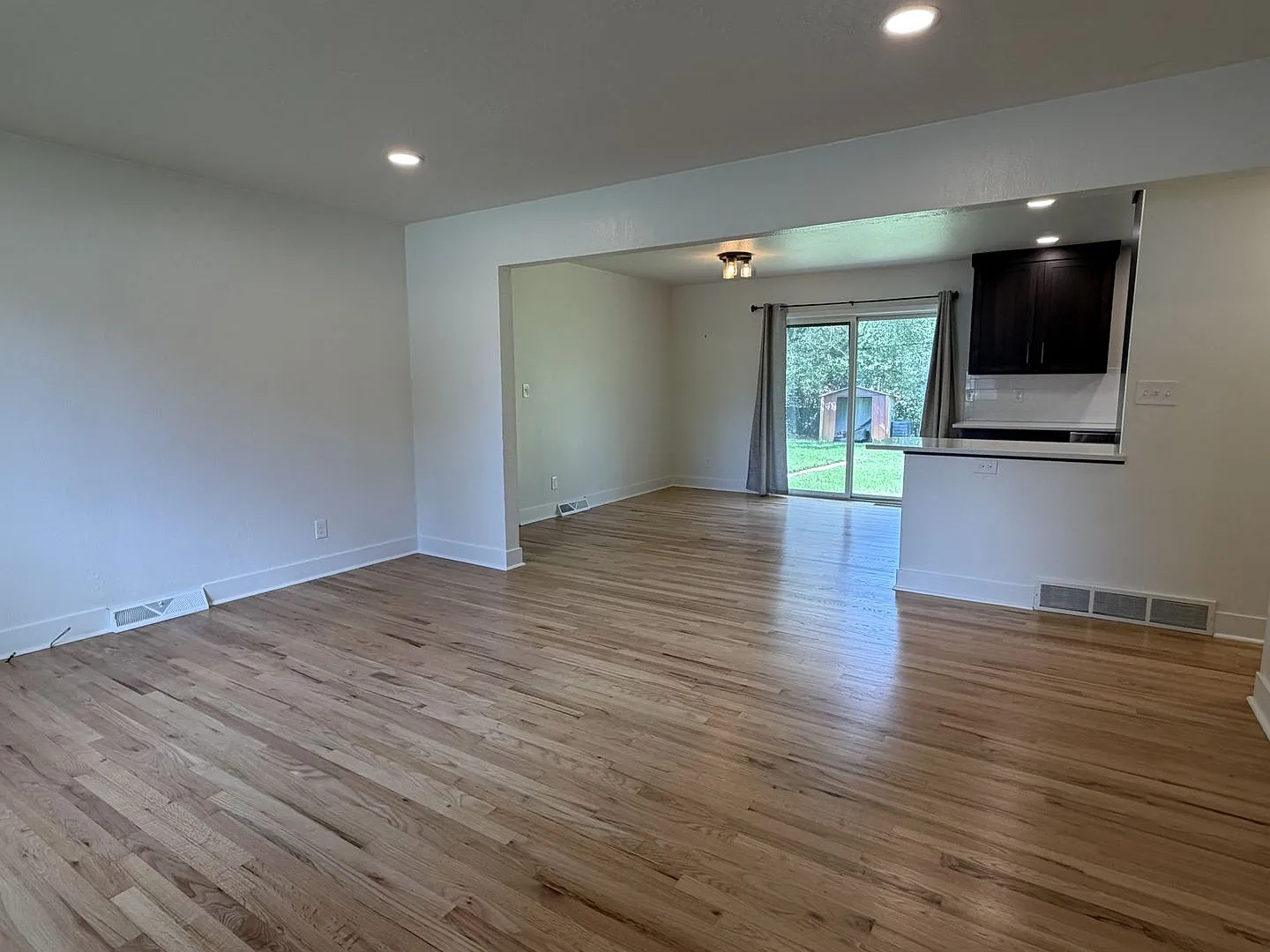 $500 Off First Month | Beautifully Renovated 3br In Midtown Fort Collins — Photo 4