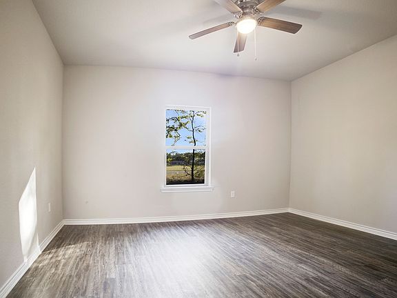2nd image of 285 E Golden Oaks Dr