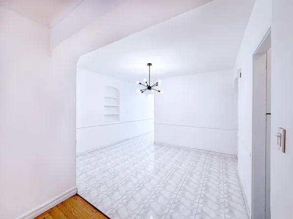 1615 Avenue I image 10 of 15