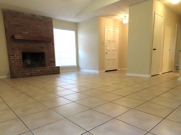 5th image of 2600 Kensington Dr