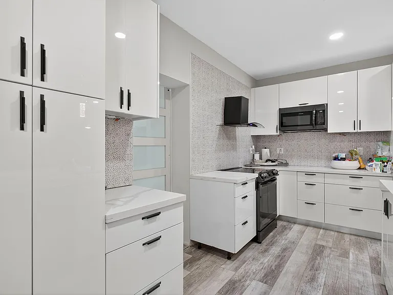 11910 Glenmore Dr #3 — Photo 9