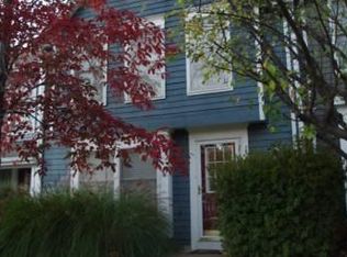 1540 Twisted Oak Dr, Reston, VA 20194