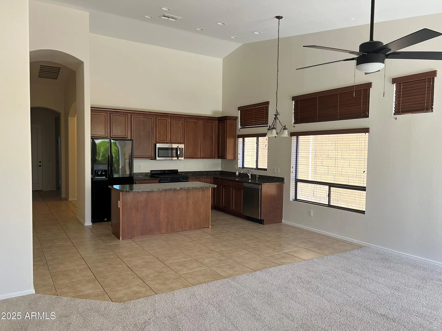 4 bed, 3.0 bath, 1911 sqft, $2,800 — Photo 3