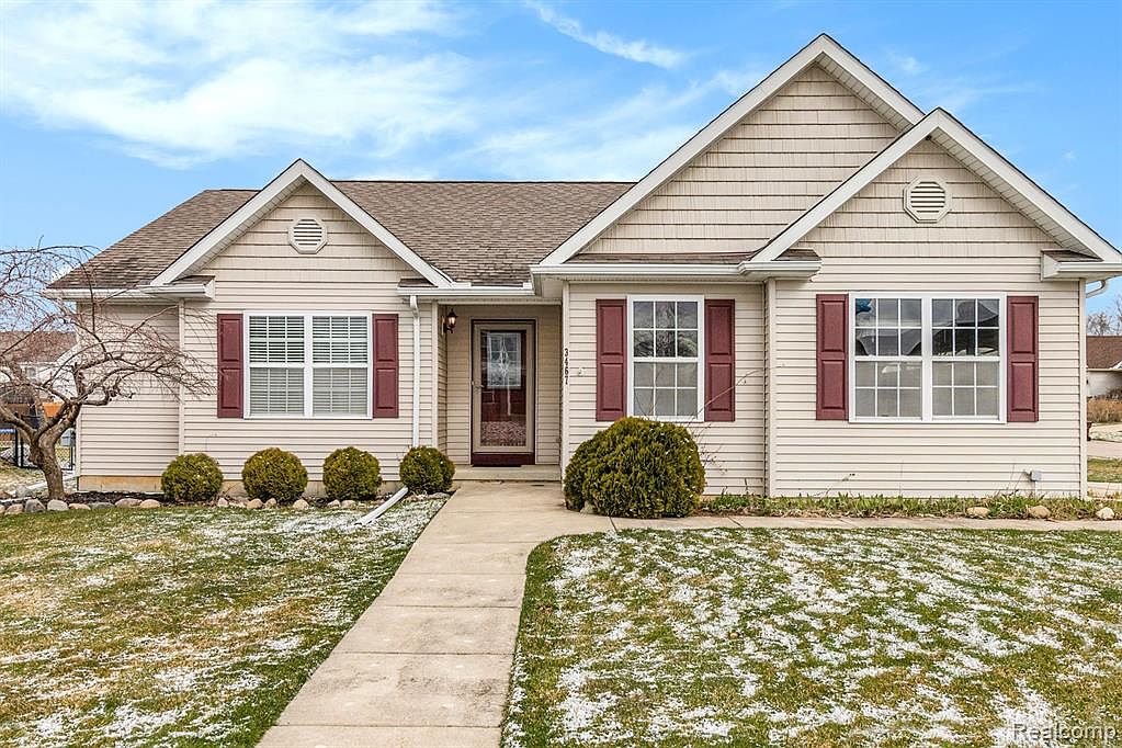 3467 Amber Oaks Dr, Howell, MI 48855 Zillow