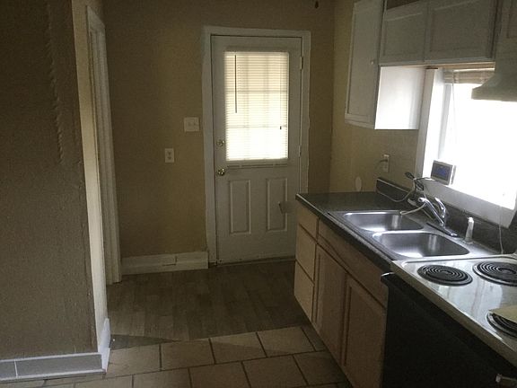 2nd image of 1511 Kenyon St #1