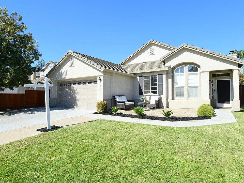 1st image of 1585 Wickford Way