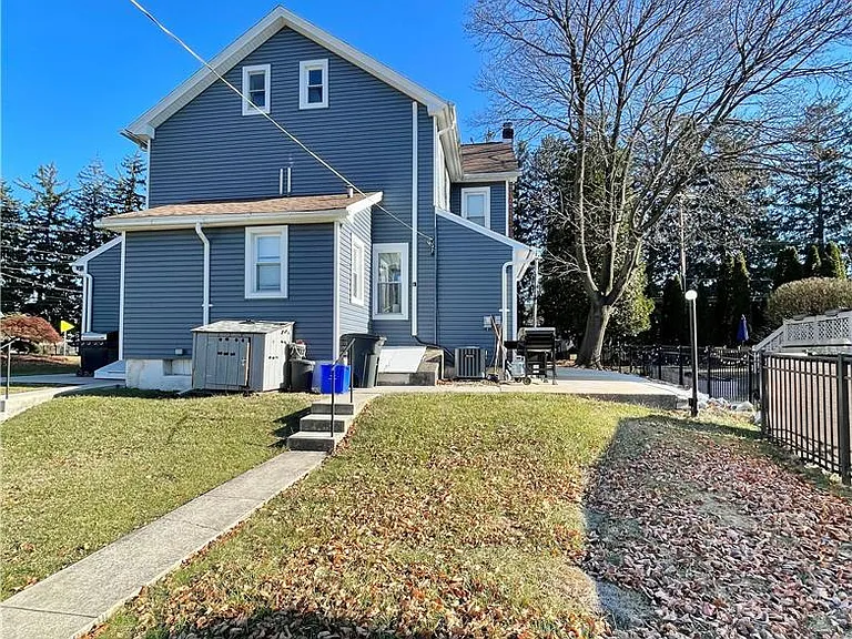 144 Howertown Rd — Photo 4