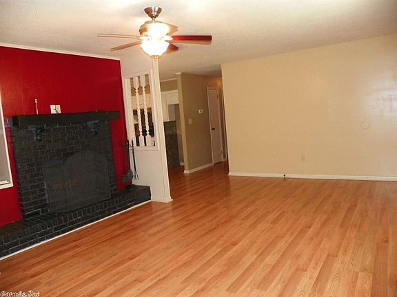 5th image of 206 Center Valley Dr