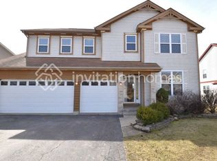 878 Deer Path Dr, Antioch, IL 60002