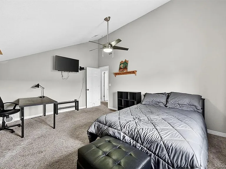 1904 Greenbriar Ct — Photo 14