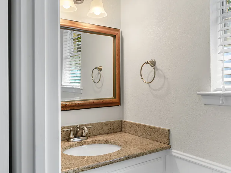 613 Overland Trl — Photo 11