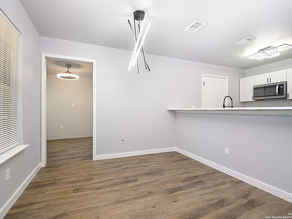 4th image of 9229 BALBOA PORT DR
