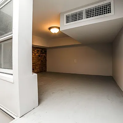 Rented by Nooklyn NYC LLC | media 16