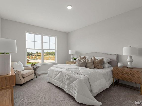 4th image of 535 Wheatfield Cir