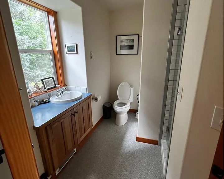 857 Democrat St — Photo 4