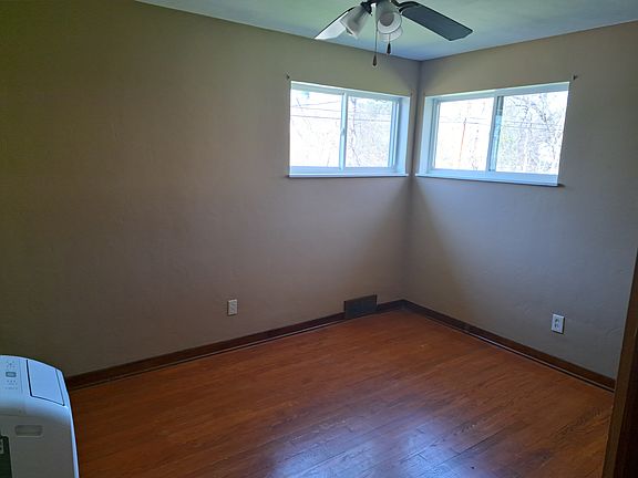 5th image of 536 Foundry St