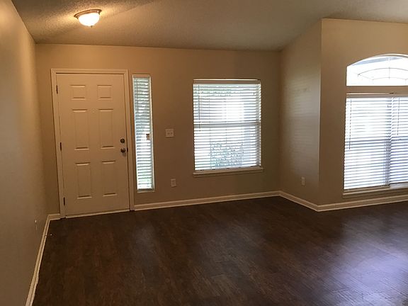 4th image of 2794 Cross Creek Dr