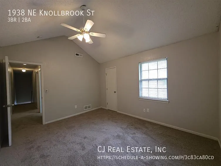 1938 NE Knollbrook St — Photo 10