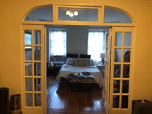 Rented by One New York Realty Inc | media 26