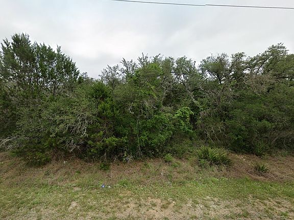2nd image of Oakcrest Dr