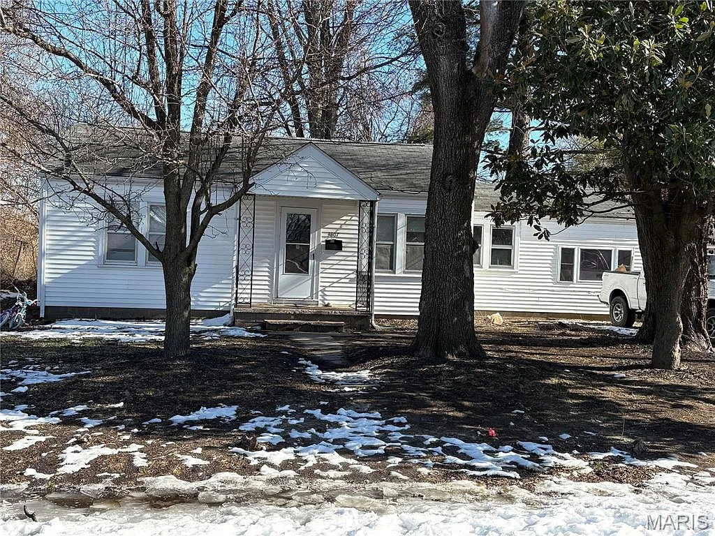 3807 White St photo 1