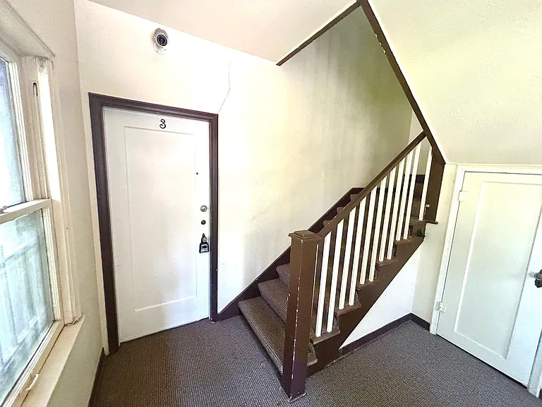 218 E Rosewood Ave — Photo 22