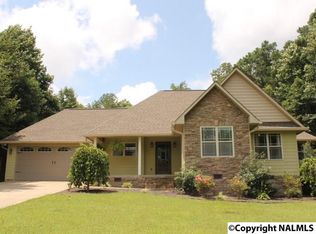 404 Vine St E, Fort Payne, AL 35967