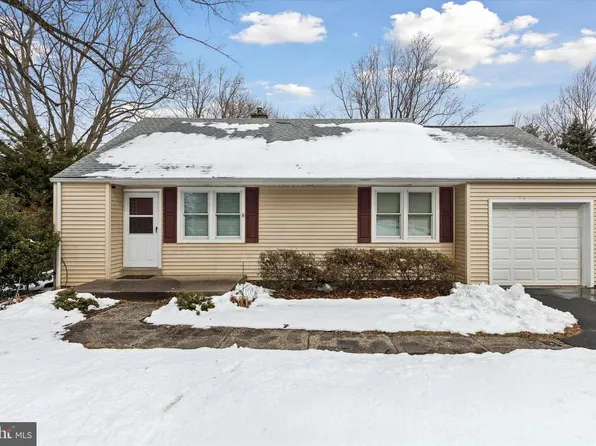 1167 W Bristol Rd, Warminster, PA 18974