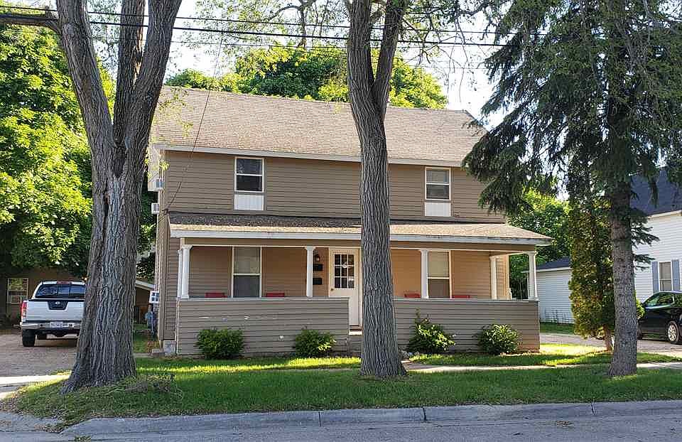 1st image of 103-105 W Lincoln St