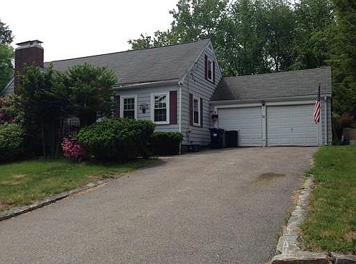2nd image of 18 Vose Hill Rd