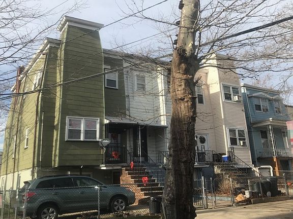 3rd image of 88 Waverly St