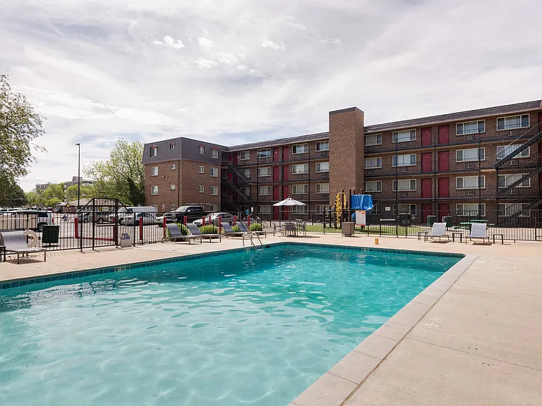 Meridian Garden Apartments — Photo 12