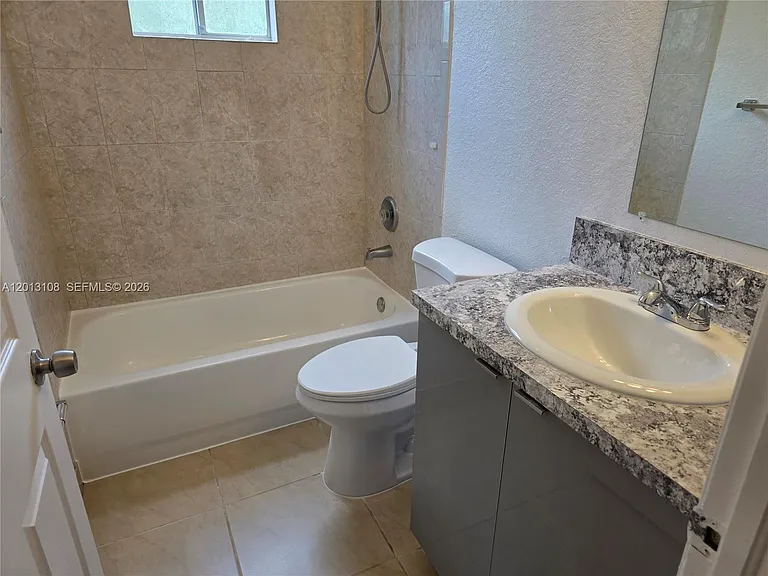 1351 NW 9th Ct — Photo 10